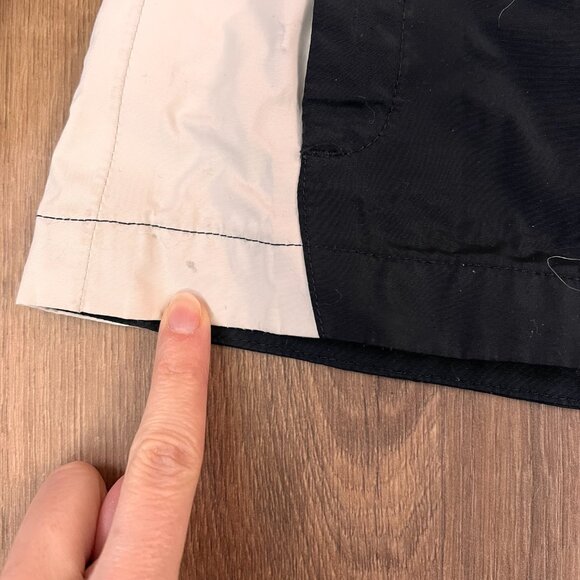 The North Face HyVent Waterproof Ski Winter Jacket with Detachable Hood Sz M - Picture 15 of 16